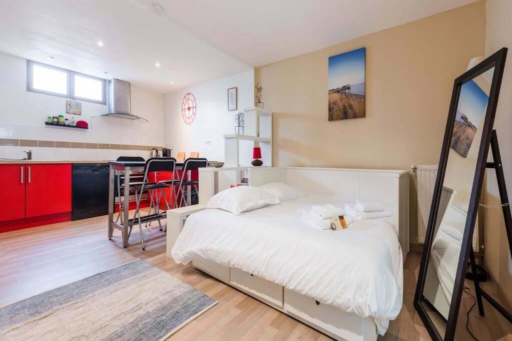 Studio Next To Bordeaux City Center With A Terrace Bègles Exterior foto